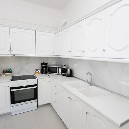 Seafront - Port House G Apartmán