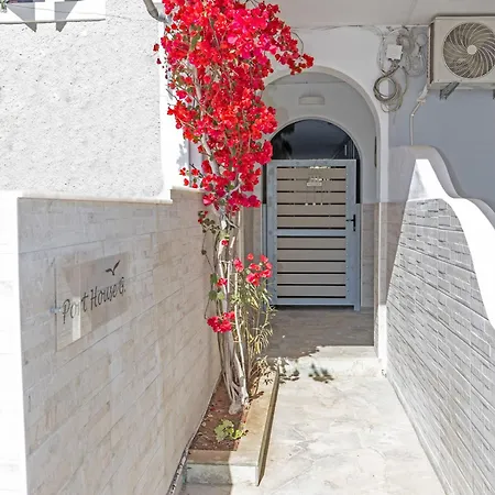Seafront - Port House G Διαμέρισμα *