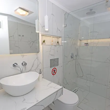Seafront - Port House G Appartement