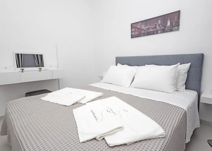 Seafront - Port House G דירה *